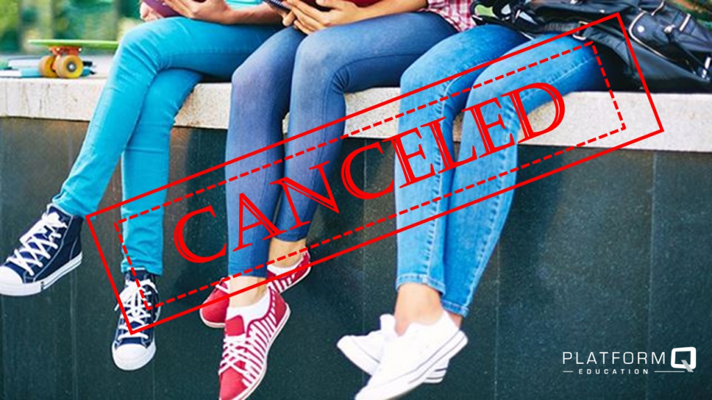 Canceled Skinny Jeans