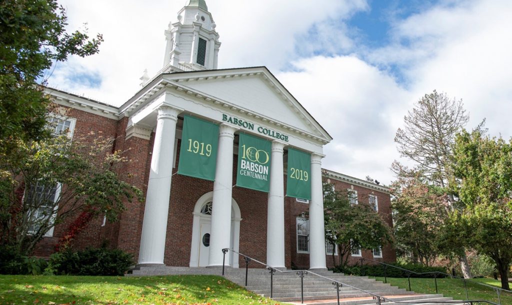 Access Babson is designed to support U.S. high school seniors traditionally underrepresented and/or underserved in higher education including: low income, first generation, rural, African American, Latinx, Native American, or Asian American students and is open to any student committed to creating an equitable and inclusive community.